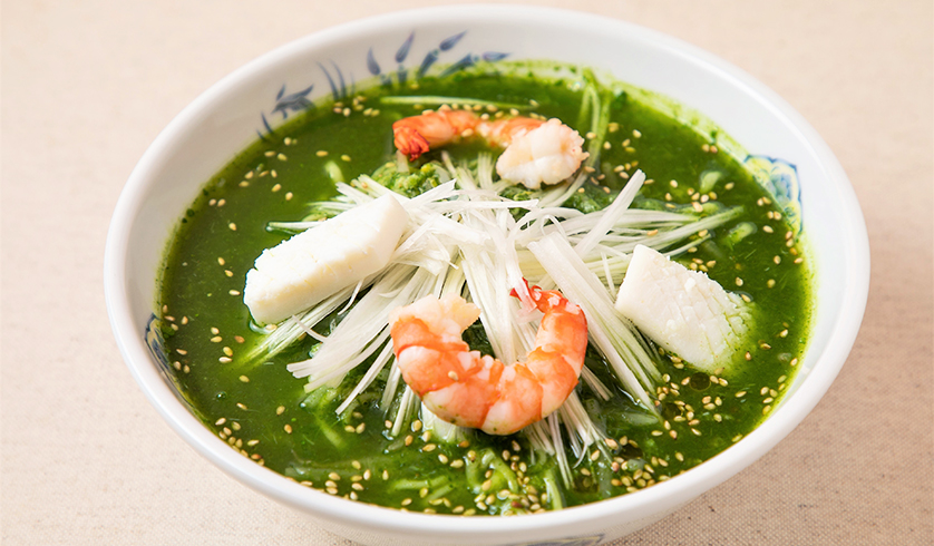 見てびっくり！食べておどろき！魔女が作った栄養たっぷり小松菜海鮮ラーメン