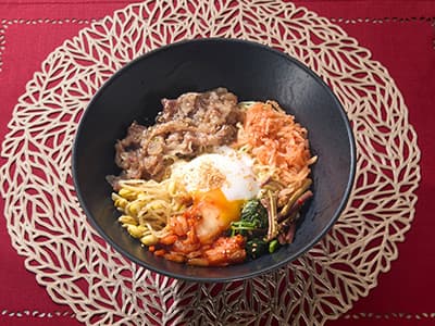 包丁いらずなビビンバ風ラーメン料理画像
