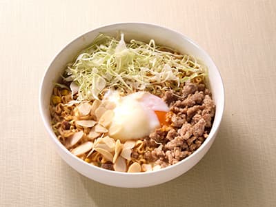 あまんど担々麺料理画像