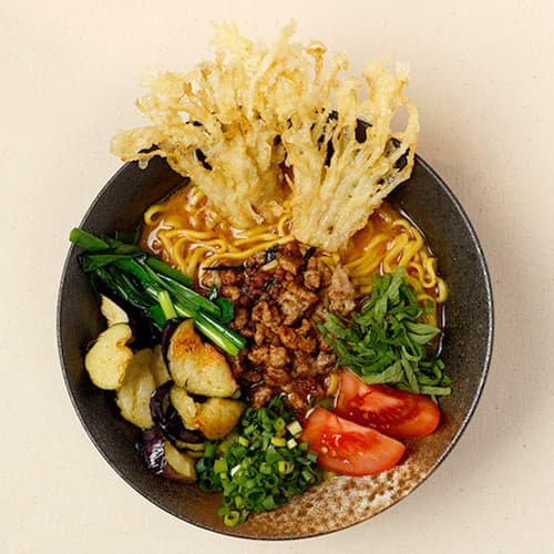 家庭菜園で採れた野菜を使った健康ラーメン