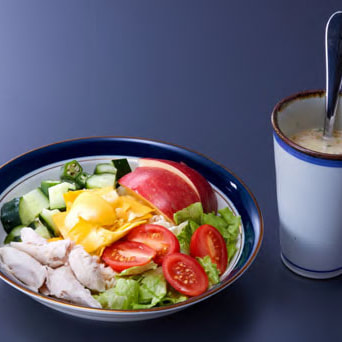 青森県産いろどり野菜のリンゴ冷やし中華ラーメン