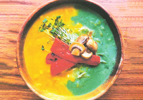 おいしく、かわいく、健康に!2色のベジポタラーメン